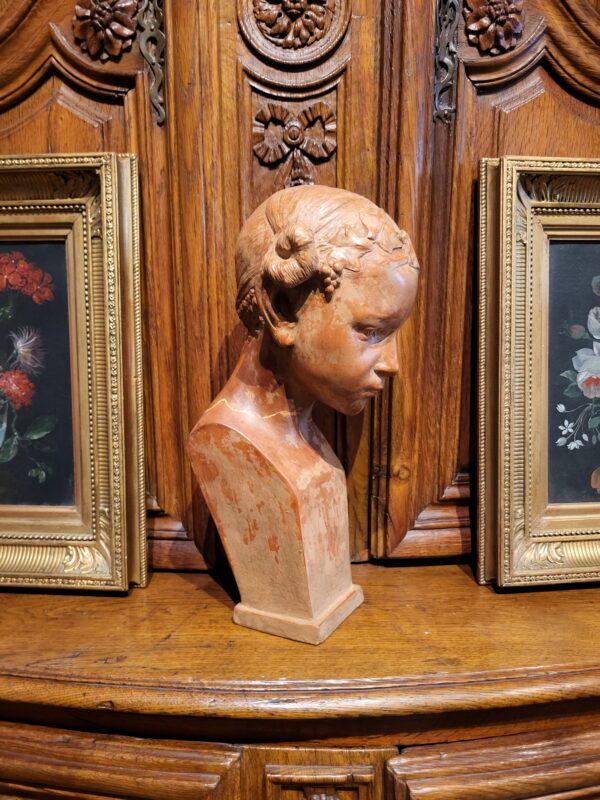 buste-de-femme-en-terre-cuite-par-eugene-piron-4