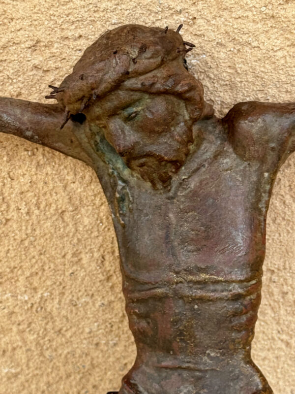 christ-en-croix-sur-ame-de-bois-15-eme-2