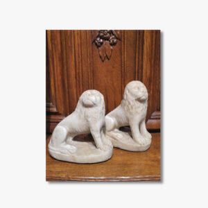 paire-de-lions-en-marbre-16-eme