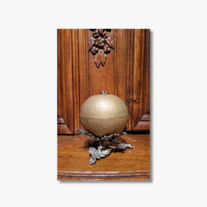 ucrier-en-forme-de-pomme-art-nouveau